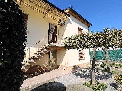 Foto Casa indipendente a Sant'Agata sul Santerno di 150 m² con 8 locali