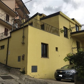 Foto Appartamento a Arzana di 180 m² con 6 locali in vendita