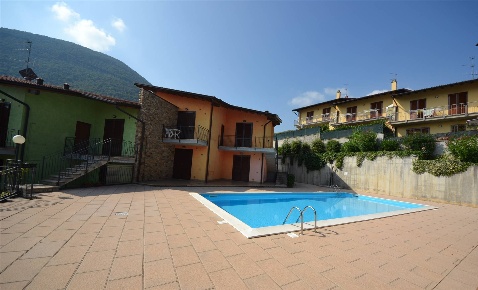 Foto Appartamento a Tavernola Bergamasca di 45 m² con 2 locali in affitto
