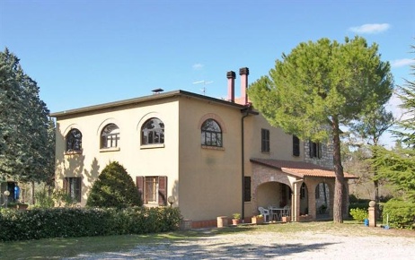 Foto Villa unifamiliare a Pienza Centro di 320 m² con 1 locali in vendita