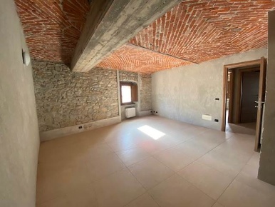 Foto Appartamento in Via Caduti della LIbertà  1, Verrès Centro di 92 m²