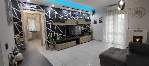 Foto Appartamento in via  Parulli, Castiglione Cosentino di 172 m²