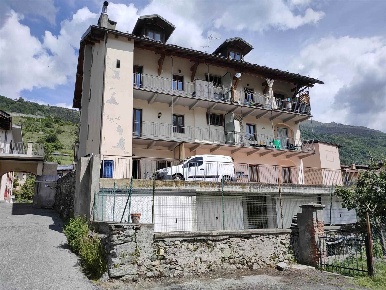 Foto Appartamento in Via Risorgimento 88, Nus Centro di 85 m² con 3 locali