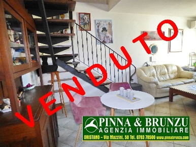 Foto Villa unifamiliare a Riola Sardo di 175 m² con 5 locali in vendita