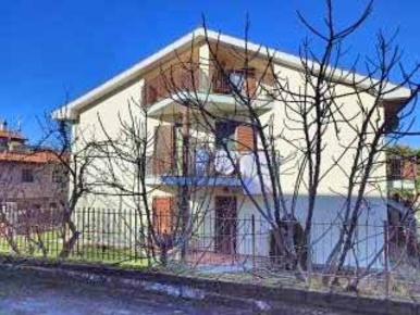 Foto Appartamento a San Quirico d'Orcia Centro di 60 m² con 4 locali
