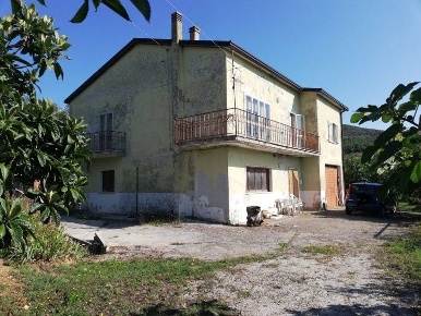 Foto Appartamento in Contrada Pantanelle snc, Satriano di Lucania di 248 m²