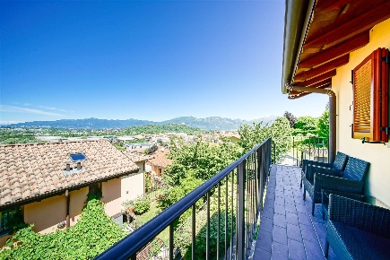 Foto Appartamento a Castello di Brianza Cologna Caraverio di 60 m²