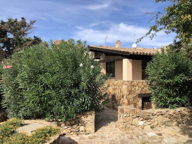 Foto Villa unifamiliare a Golfo Aranci di 99 m² con 5 locali in vendita