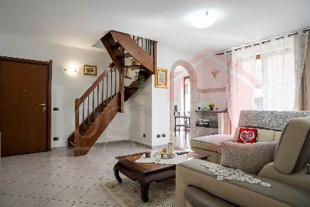 Foto Appartamento in Via Volta  1/a, Bornasco Centro di 101 m² con 2 locali