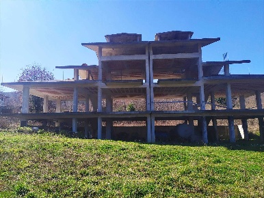Foto Villa unifamiliare a San Michele di Serino di 600 m² con 10 locali