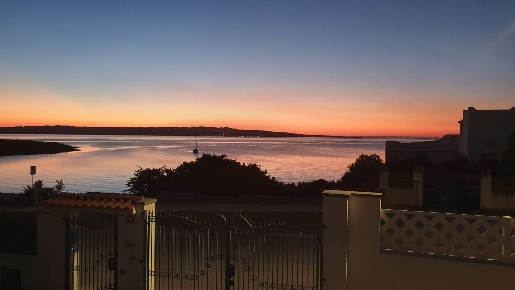 Foto Villa unifamiliare a Calasetta Centro di 279 m² con 10 locali