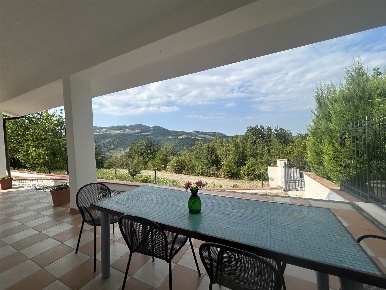 Foto Villa bifamiliare a Bettola di 150 m² con 5 locali in vendita