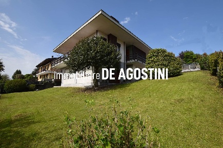 Foto Villa unifamiliare in Via Verbano 10, Paruzzaro Centro di 250 m²