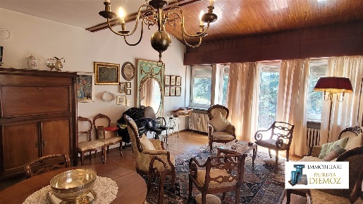 Foto Villa unifamiliare in via Circonvallazione, Verrès in vendita