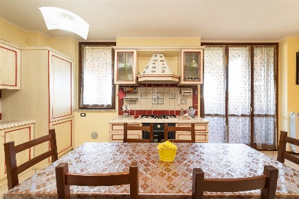 Foto Appartamento in Via Mangiagalli  3, Comazzo di 58 m² con 2 locali