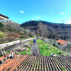 Foto Villa bifamiliare a Rocchetta di Vara di 429 m² con 11 locali