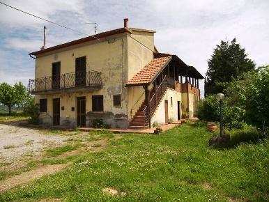 Foto Villa bifamiliare a Pienza Centro di 170 m² con 7 locali in vendita