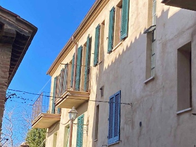 Foto Appartamento a San Quirico d'Orcia Centro di 80 m² con 5 locali