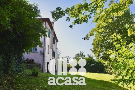 Foto Villa unifamiliare a Sant'Agata Feltria di 478 m² con 12 locali