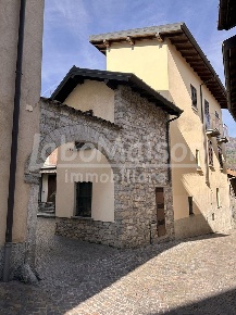 Foto Appartamento in via lavatoio, Comerio in vendita