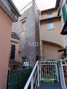 Foto Appartamento a Toirano Centro di 160 m² con 6 locali in vendita