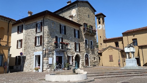 Foto Appartamento in Piazza Garibaldi, Imbersago Centro di 123 m²