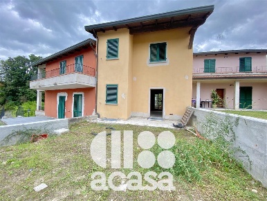 Foto Villa a schiera a Sant'Agata Feltria di 141 m² con 5 locali in vendita