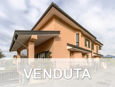 Foto Villa bifamiliare in Via Provinciale per Sirone, Dolzago in vendita