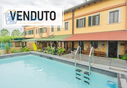Foto Villa a schiera in Comazzo, Comazzo Centro di 190 m² con 4 locali