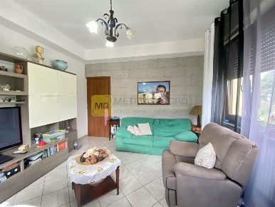 Foto Appartamento in via statale, Garlate di 95 m² con 3 locali in vendita