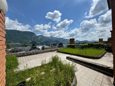Foto Appartamento in via statale, Garlate di 117 m² con 4 locali in vendita