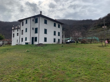 Foto Villa unifamiliare in cichero, San Colombano Certenoli di 240 m²