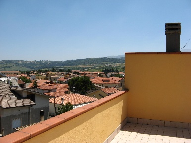 Foto Villa a schiera in Via Centrale, Torre de' Passeri di 245 m²