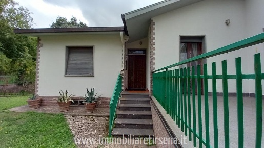 Foto Villa a schiera a Castel Giorgio di 270 m² con 6 locali in vendita