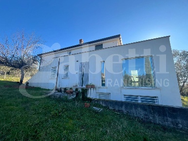 Foto Villa singola in Via Querce De Benedictis 3, San Potito Sannitico