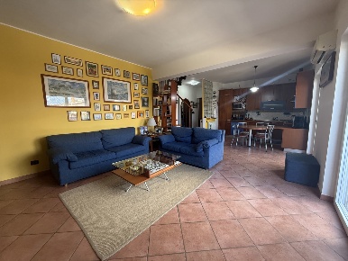 Foto Appartamento in Via maurolico 2, Valdina Fondachello di 151 m²