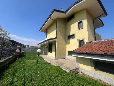 Foto Villa singola in VIA CASTAGNERI 84, Vauda Canavese in vendita