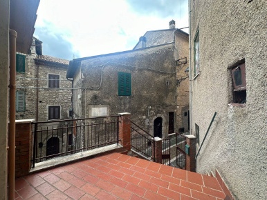 Foto Appartamento in Via Vittorio Emanuele snc, Acuto di 108 m² in vendita