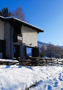 Foto Appartamento in Via Oulx 15, Sauze d'Oulx di 75 m² con 4 locali