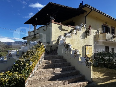Foto Villa bifamiliare in La Torre, Prossedi di 200 m² in vendita