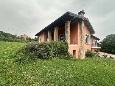 Foto Villa singola in Via Nibbiolo 3, Torrazza Coste di 275 m² in vendita