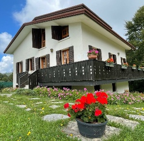Foto Villa singola in Via Dell'Albero 25, Solagna di 230 m² con 12 locali