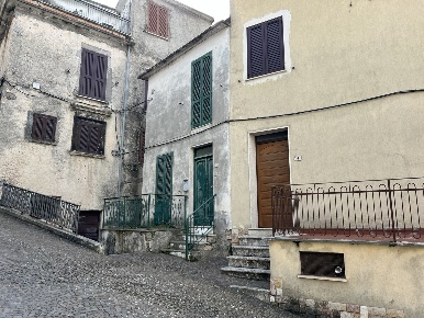 Foto Appartamento in Via Roma 21, Trivigliano Centro di 110 m² con 4 locali
