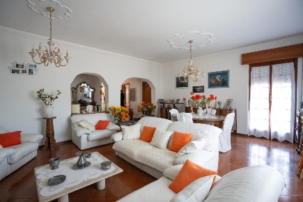 Foto Villa bifamiliare a Calice al Cornoviglio Piano Di Madrignano