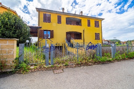 Foto Villa a schiera a Castellina Marittima in vendita