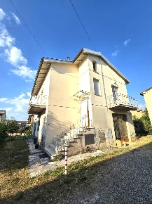 Foto Casa indipendente a Colle di Val d'Elsa di 170 m² con 4 locali