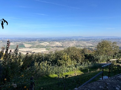 Foto Appartamento a Chianni Centro di 233 m² con 9 locali in vendita