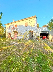 Foto Casa indipendente a Castellina Marittima in vendita