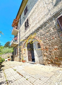Foto Appartamento a Montecatini Val di Cecina Centro di 74 m² con 3 locali