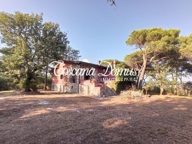 Foto Villa unifamiliare a Radda in Chianti di 309 m² con 12 locali